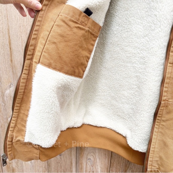 Carhartt Weathered Wildwood Jacket Tan Size Medium Hooded Sherpa Lined - Picture 7 of 8